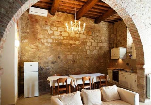 Arnolfo B&B コッレ・ヴァル・デルザ エクステリア 写真
